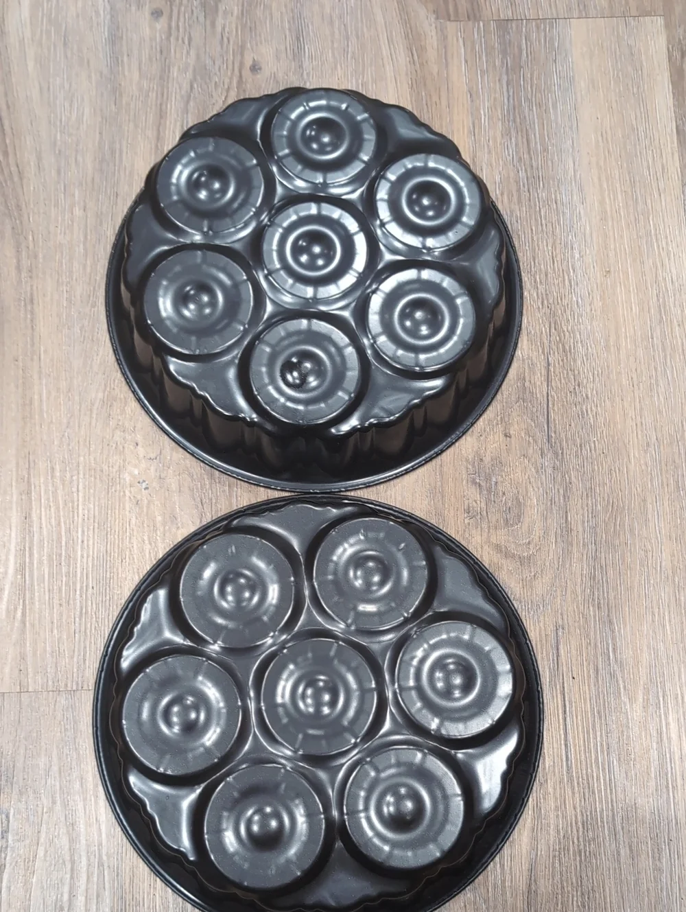 Two (2) Non Stick Pineapple Upside Down Cake Pans